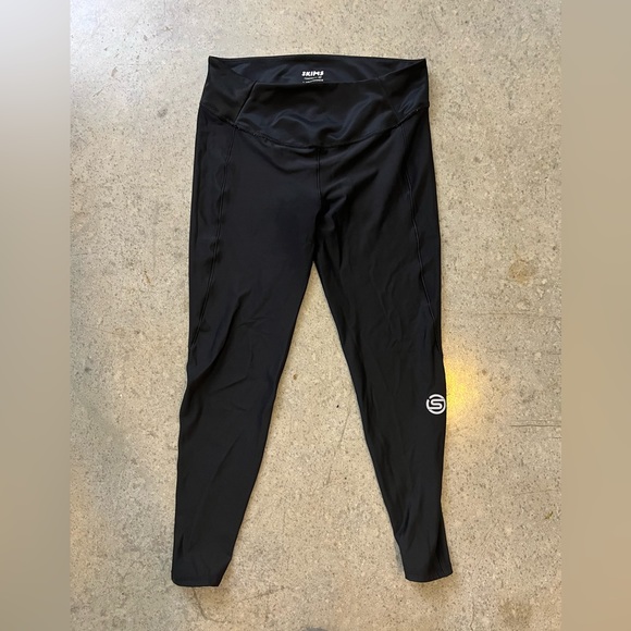 SKIMS Black leggings athletic - Picture 1 of 2